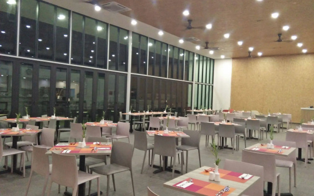 Lakeview Terrace Resort Pengerang