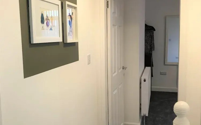 Stylish Modern 3-bed House nr Manchester City ctr