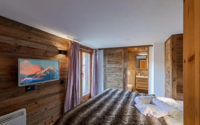 Chalet D'arbi Sauna Chalet Perfect for Families