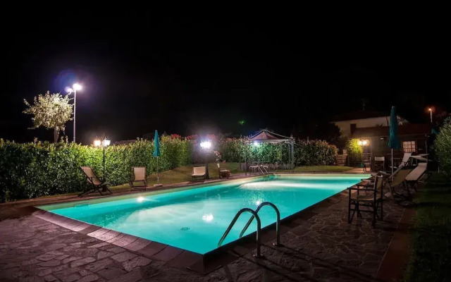 Wonderful Villa With Private Pool in the Heart of Tuscany