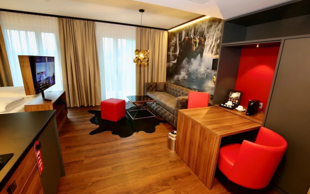 AMEDIA Studios and Living