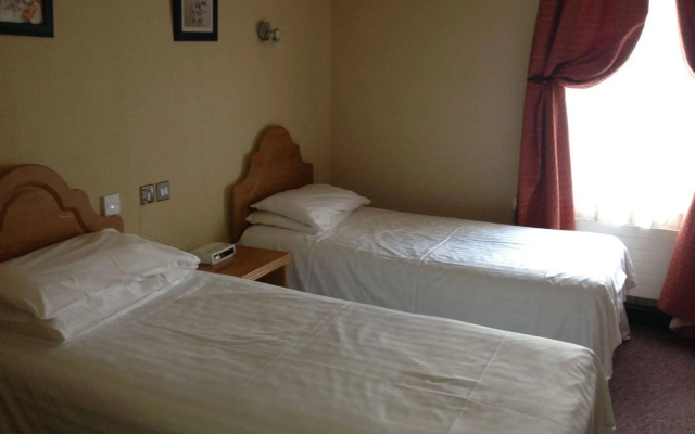 Royal Hotel