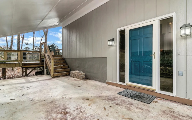 Black Mountain Treehouse