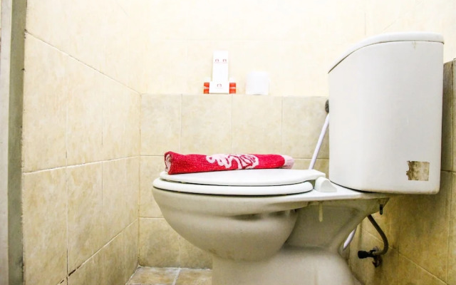 Simply Studio At Green Park View Apartment