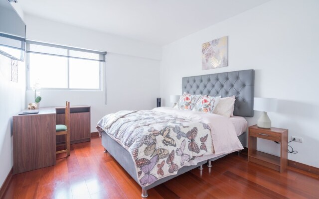 GLOBALSTAY. Ocean View Apartments. Pool. Gym