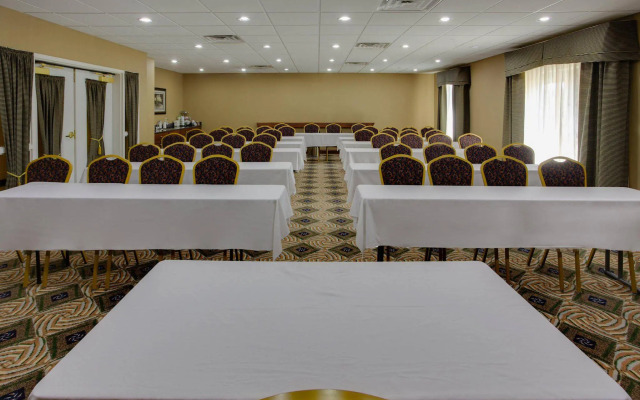 Hampton Inn Pine Grove