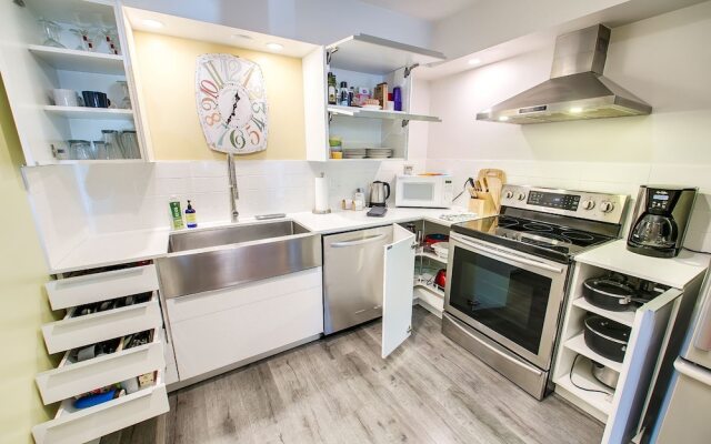 Ninth Street Retreat