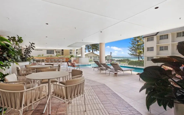 Luxury Hinterland View on Palm Beach