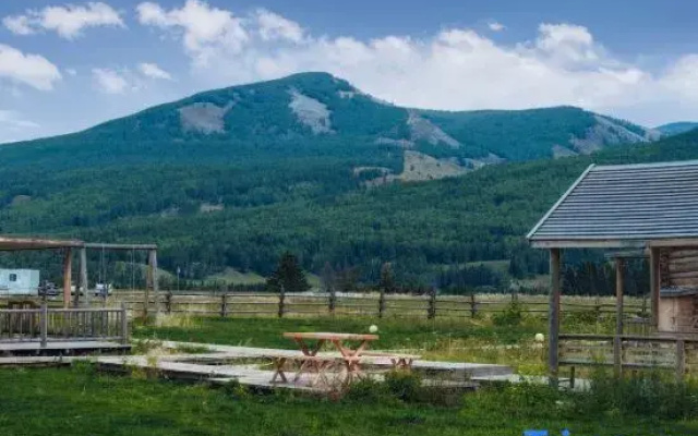 Kanas Anyu Hidden World Homestay