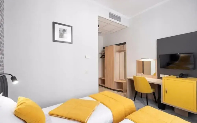 Adeo Hotel