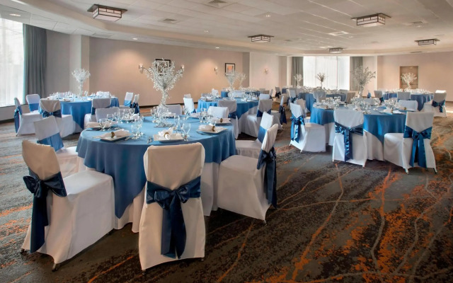 Four Points by Sheraton Philadelphia Northeast