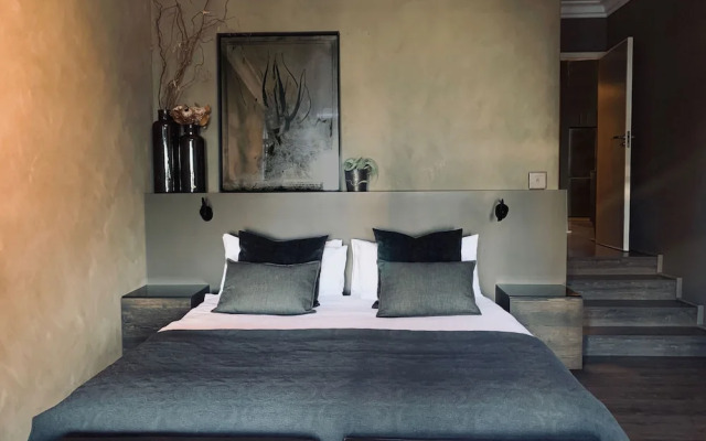 Hillhouse 302 - Near Two Oceans Aquarium