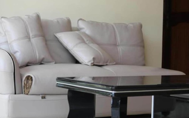 Cactus Hill Side Hotel