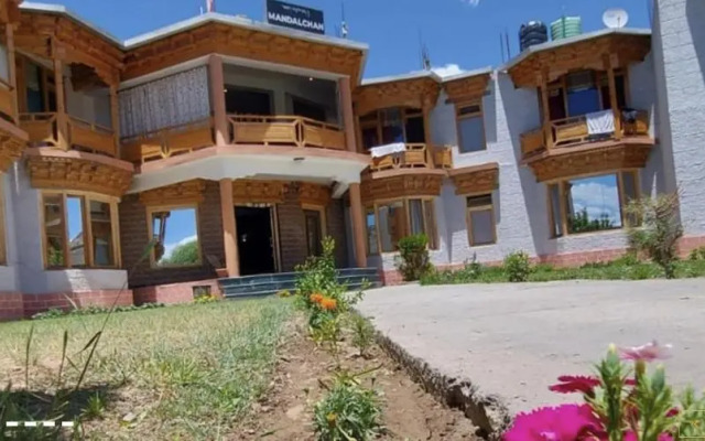 Hotel Mandal Chan