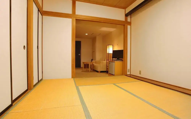 OYO 44580 Hotel Sunshine