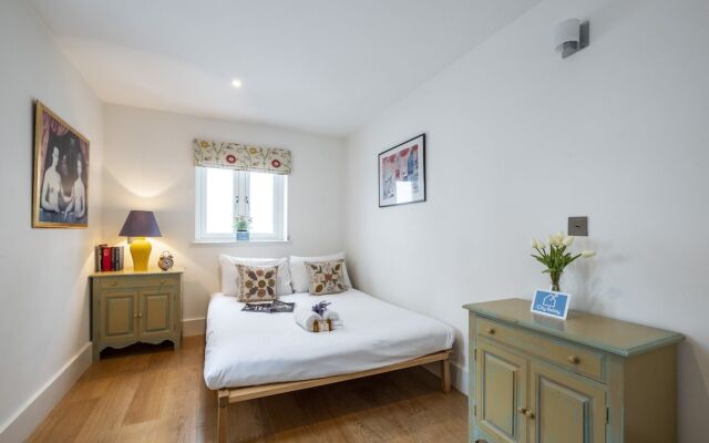 The Stunning Kenway Road House - AJE