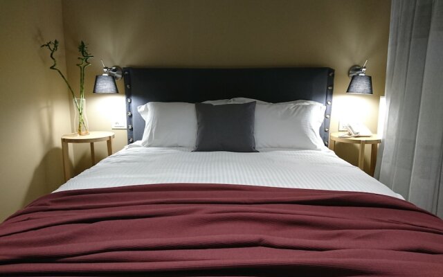 Mirivili Rooms & Suites Hotel