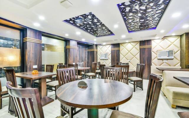 FabHotel Golden Temple I