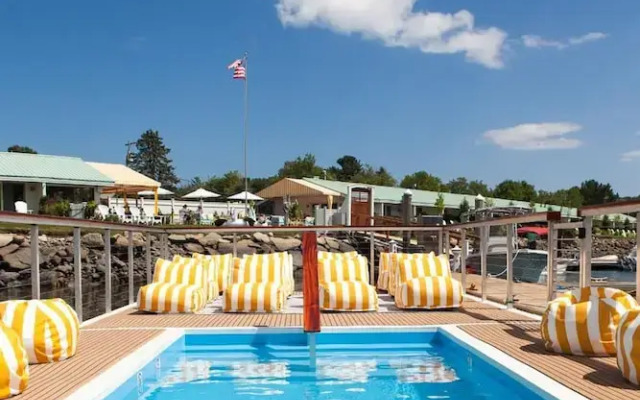 Yachtsman Hotel & Marina Club