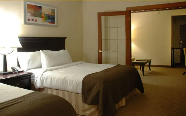 The Plaza Hotel & Suites Winona