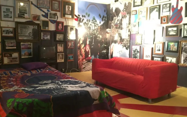 American Backpackers Hostel