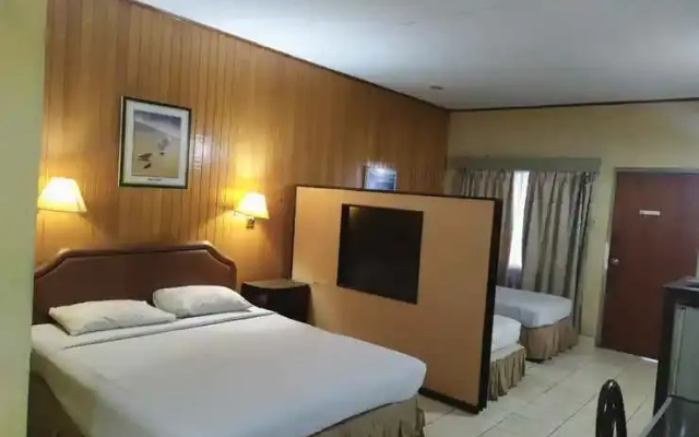 Hotel Pantai Merak