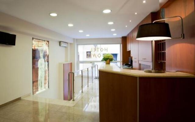 Hotel Adonis