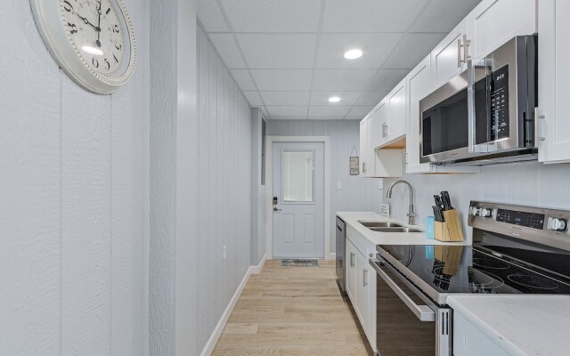 Amber Jack - 210 Ostego Dr 3 Bedroom Home by RedAwning