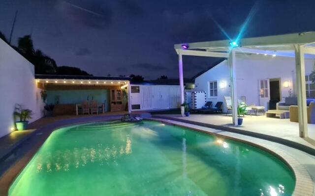 Family Villa with big pool and absolute privacy