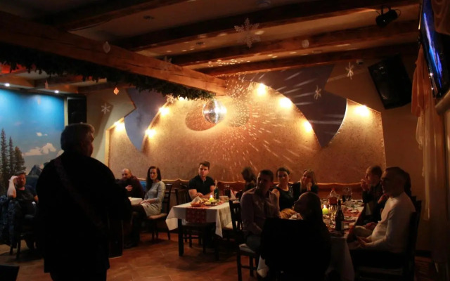 "LiAn" Family Hotel & Restaurant