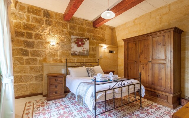 Gozitan Farmhouse with Pool - PP 3