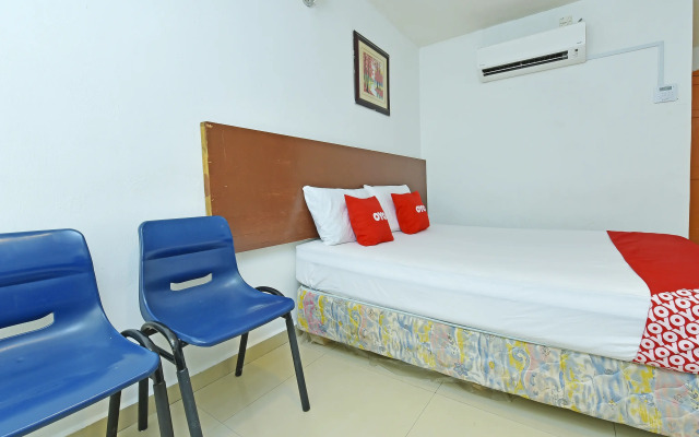 Super OYO 90494 Sam Huat Hotel