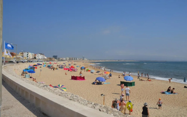 THE FOZ Beach Hotel