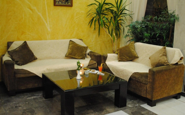 Glaros Hotel