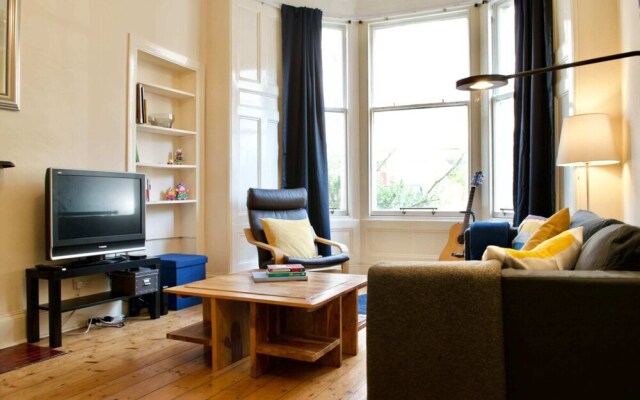 Beautiful 3 Bedroom Edinburgh Home