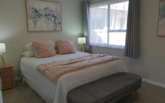 Rose Apartments Unit 1 Central Rotorua-Accommodation&Spa