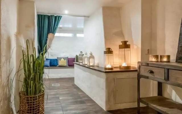 Inviting Vacation Home With Breakfast