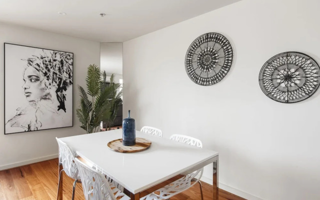The Jetty Beach Apartment by Ready Set Host