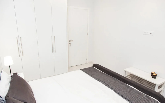 Modern Glamorous Apt in Athens DT