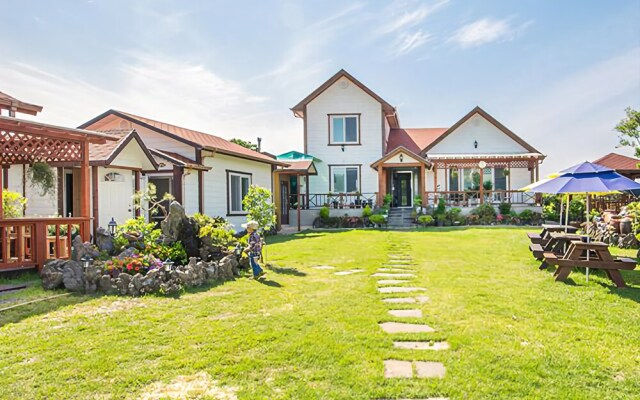 Jeju Happy Cabin Pension