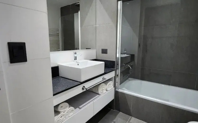 Loi Flats Neuquen, Edificio Talero