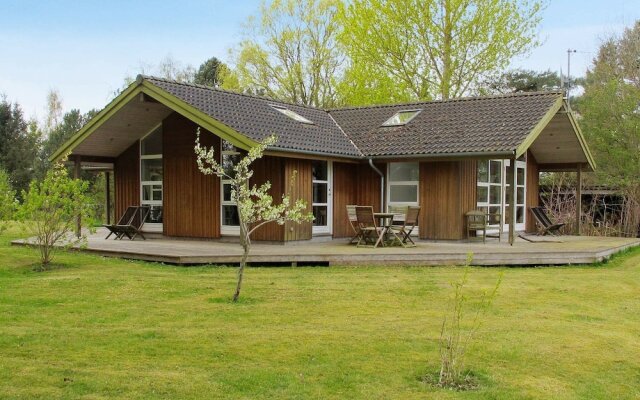 Boutique Holiday Home in Askeby With Coast Near