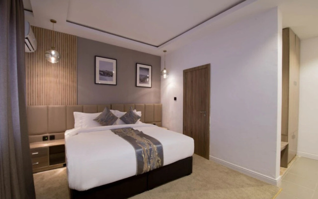 The Corniche Hotel