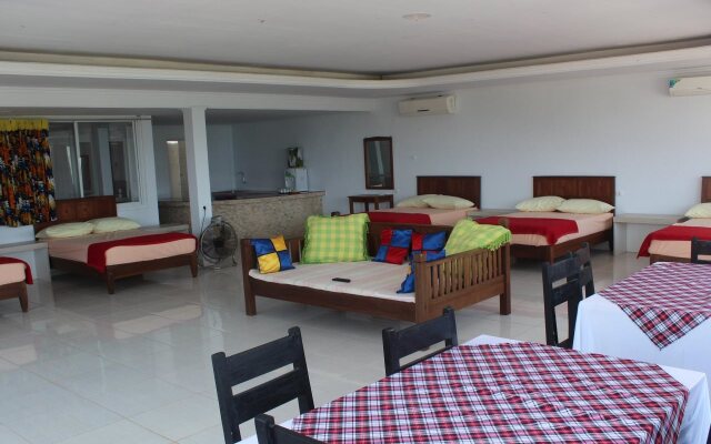 Holiday Beach Inn