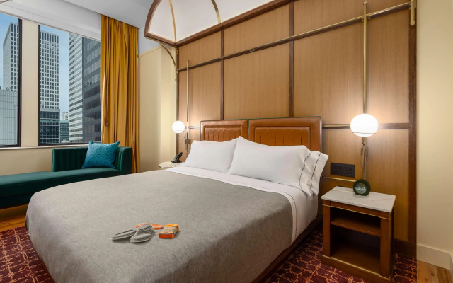 Canopy by Hilton Chicago Central Loop