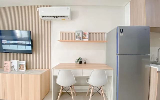 Fully Furnished and Cozy Studio Daan Mogot City Apartment