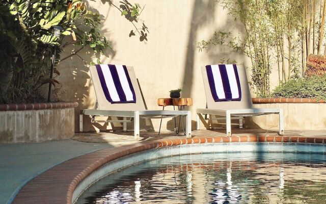 The Belmont Beach Bungalow Pool & Hot Tub!