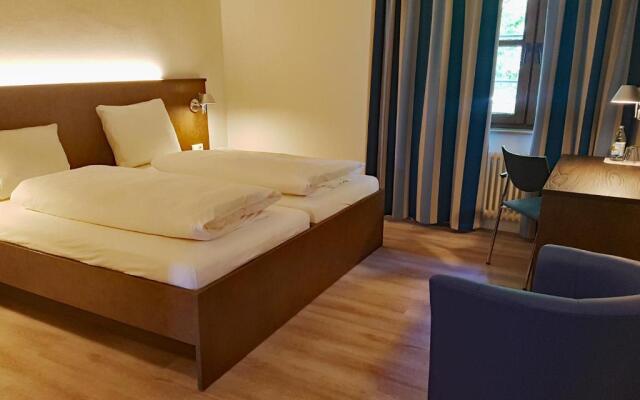 Katholisches Jugend- und Tagungshaus