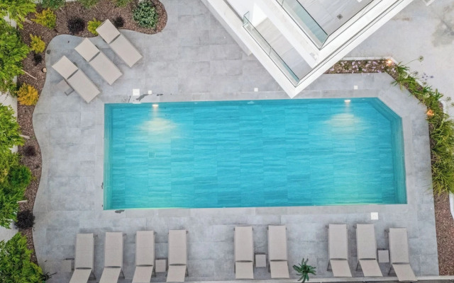 Sanders Olive - Cute 2-bdr Apt With Shared Pool