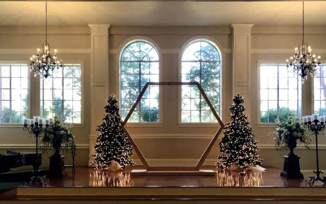 Dominion Gardens and Hotel